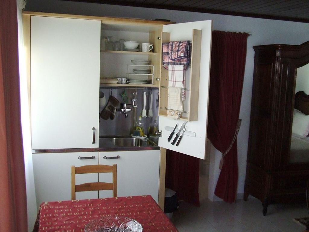 Casa Amarela Guesthouse Лагуш Номер фото